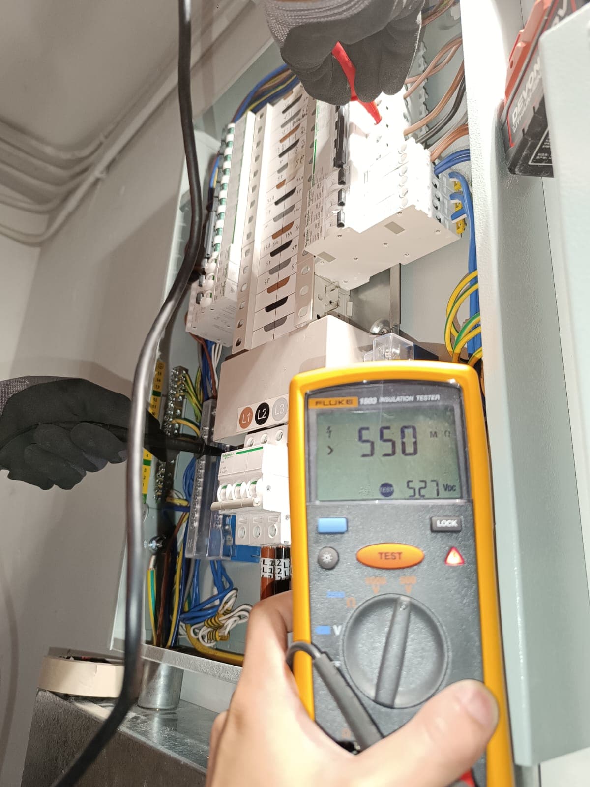 絕緣電阻測試