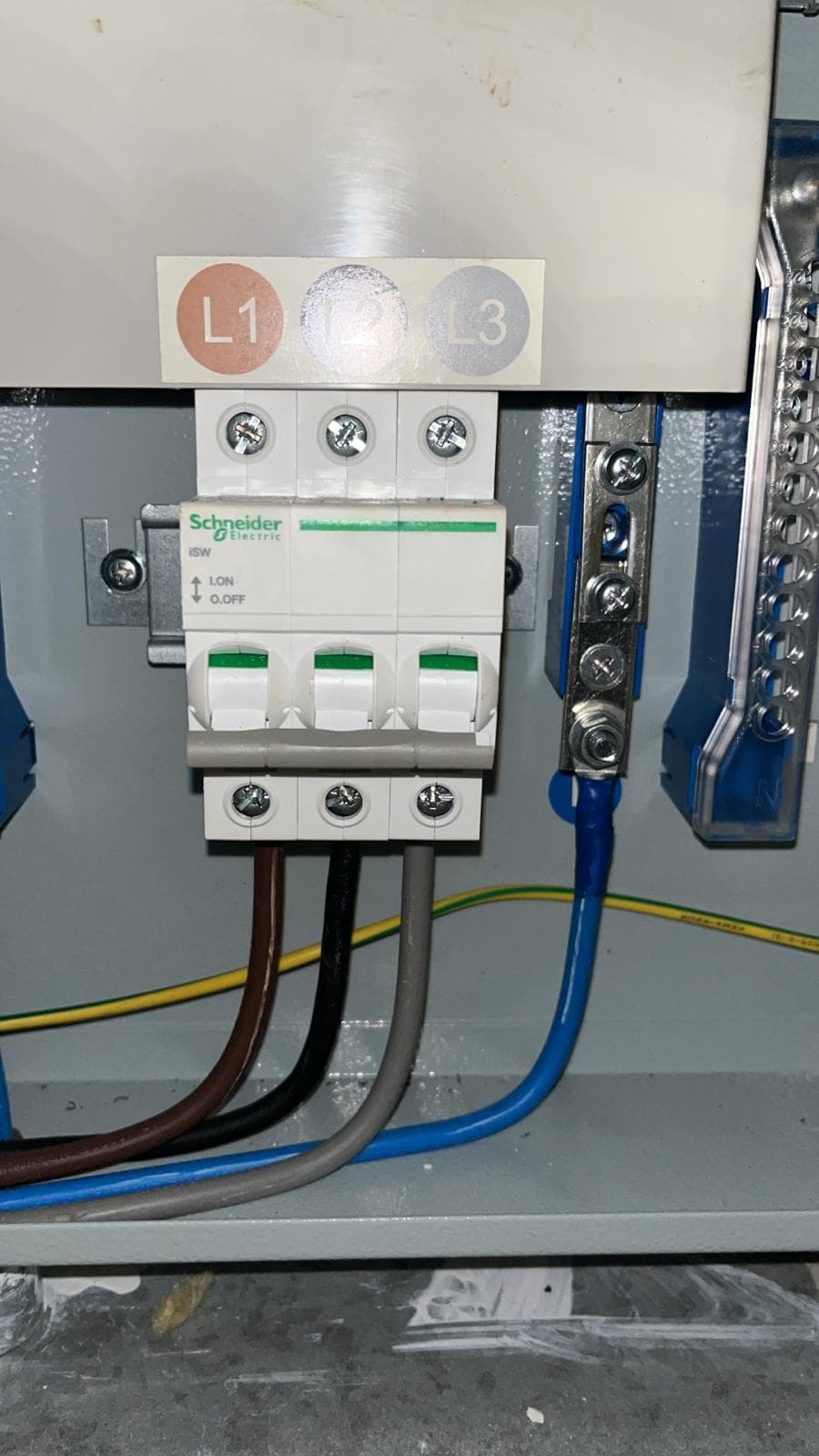 大廈 WR2 固定電力檢查三相公眾配電箱現場紀錄